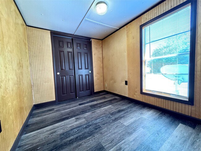 Foto del edificio - 1718 W Dumble St