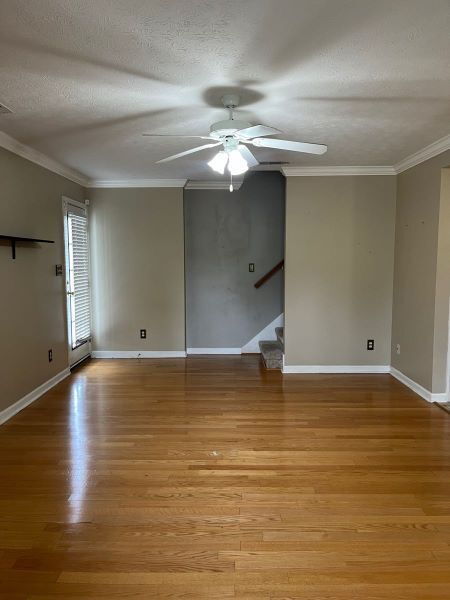 Building Photo - COMING SOON! 3 bdrm/2.5 ba , close to down...