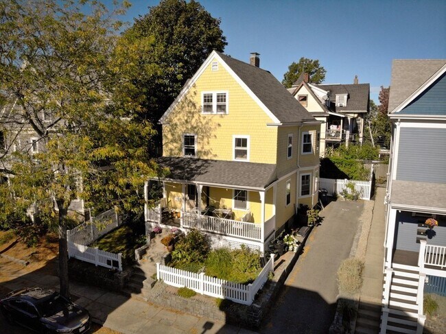 Foto del edificio - 97 Sawyer Ave