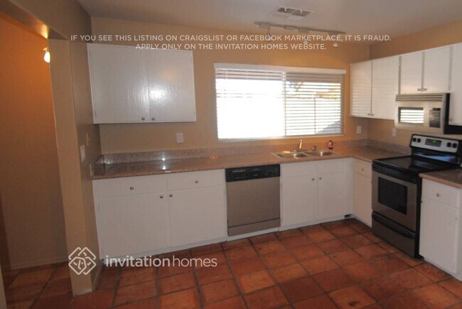 Foto del edificio - 1456 W Runion Dr