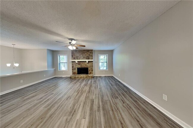 Foto del edificio - 4523 Hickory Grove Dr NW