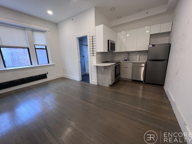 Building Photo - 11 Queensberry St