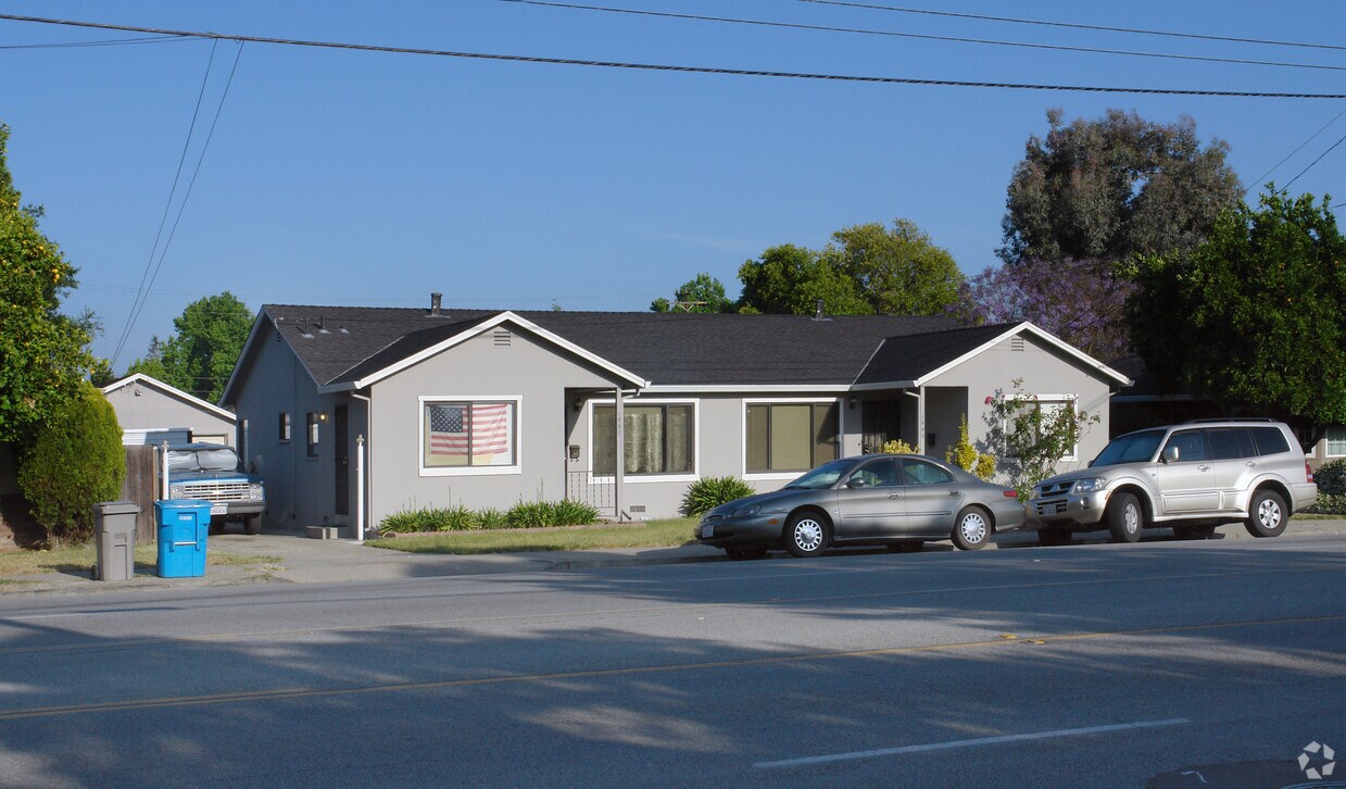 Primary Photo - 1449 Meridian Ave