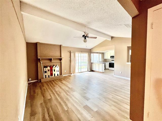 Building Photo - 1206 Shady Hollow