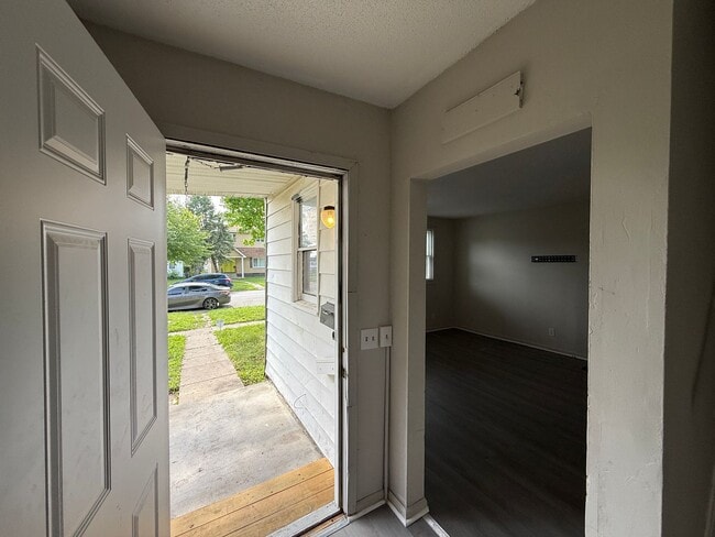 Foto del edificio - 3 Bed 2 Bath House