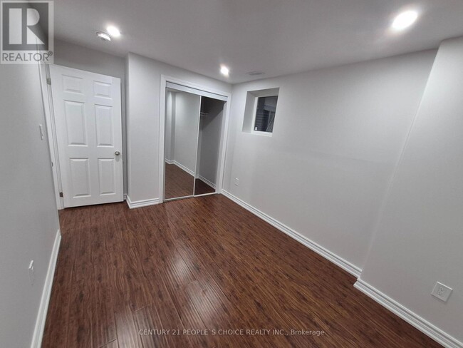 Building Photo - 4554 Willow Creek Dr