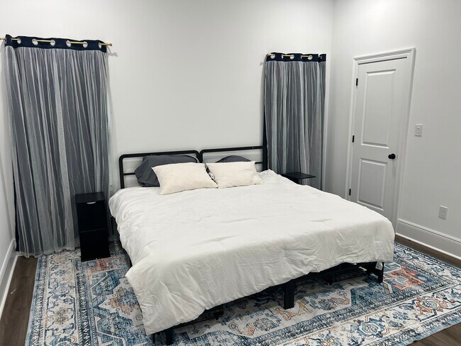 Building Photo - 3513 Saint Anthony Ave