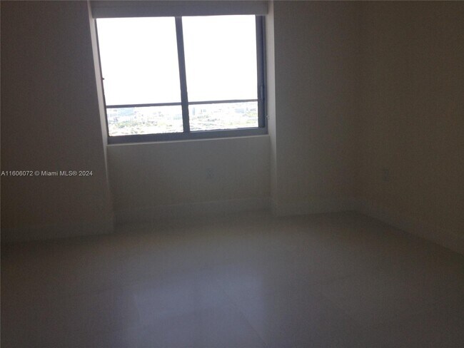 Foto del edificio - 1100 Biscayne Blvd