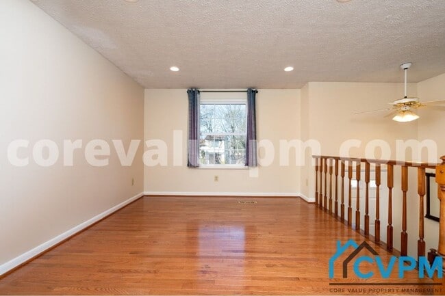 Building Photo - 7717 Baggins Rd