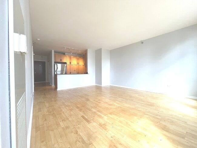 Foto del edificio - 1255 S State St
