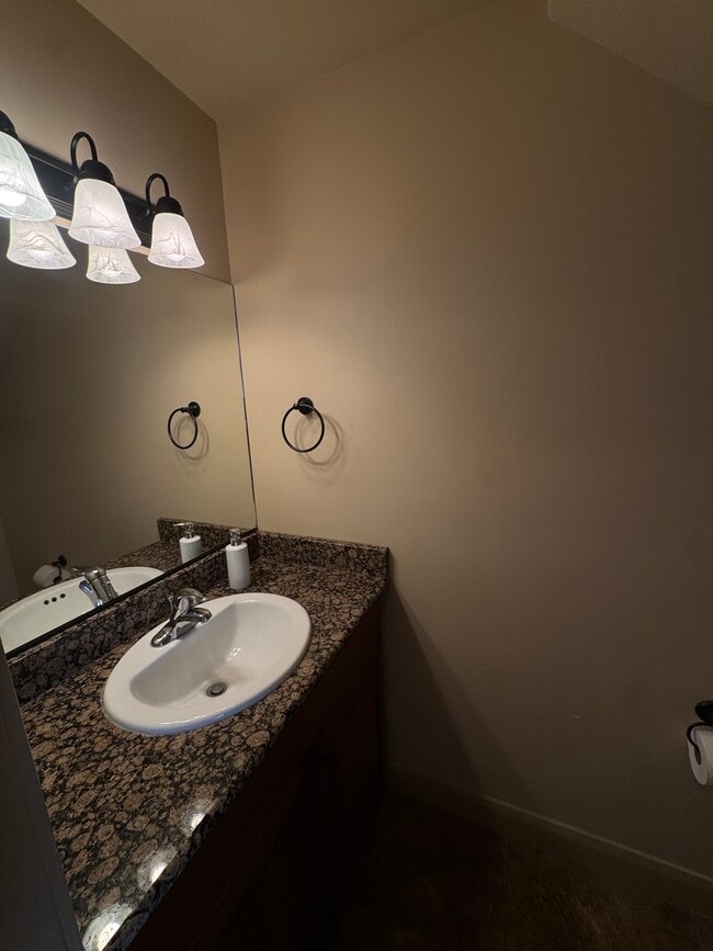 1/2 Bathroom - 920 25 E St
