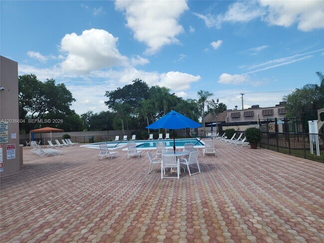 Building Photo - 12305 NW 11th Ct