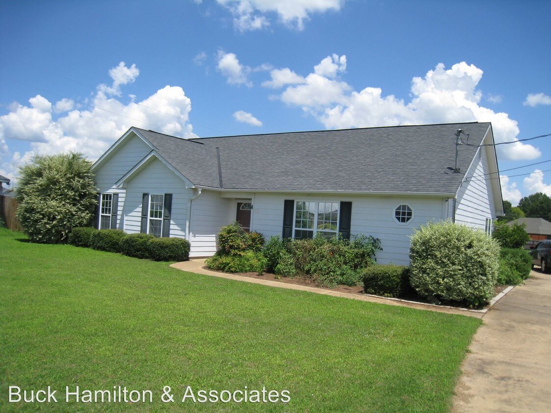 Primary Photo - 4 br, 2 bath House - 47 Wheatfield Dr.