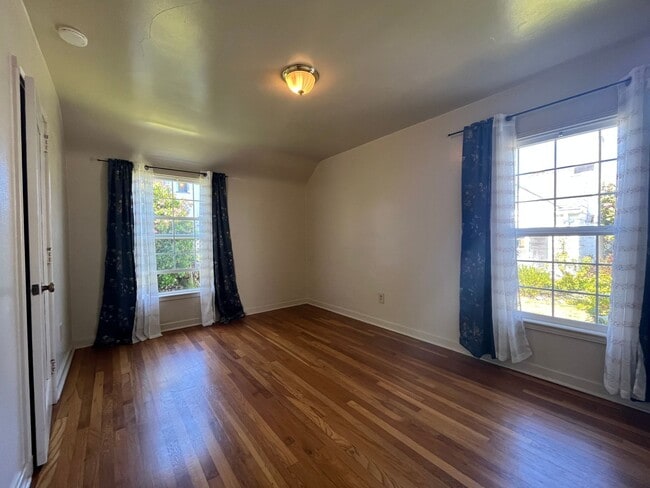 Building Photo - 918 F St