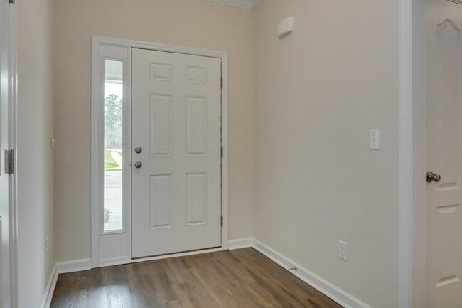 Foto del edificio - 408 Amesbury Dr