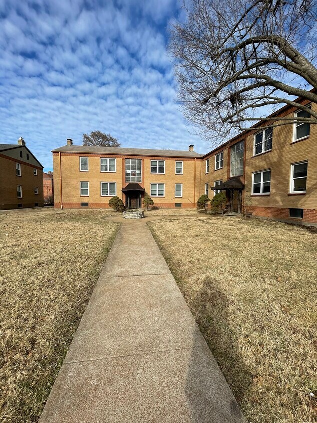 6207 Nagel Ave Unit 1E, Saint Louis, MO 63109 Condo for Rent in Saint