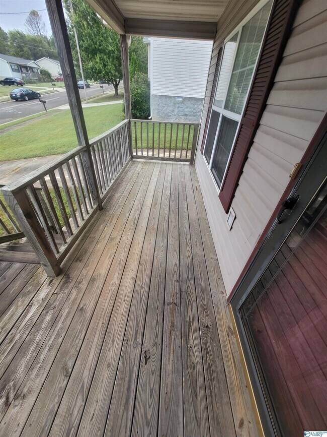 Building Photo - 3104 Sonya Dr NW