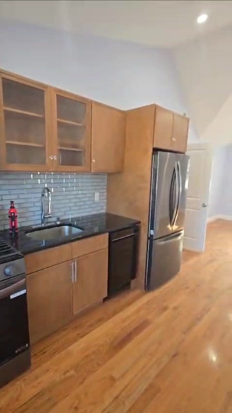 Building Photo - 16 Momm Ct