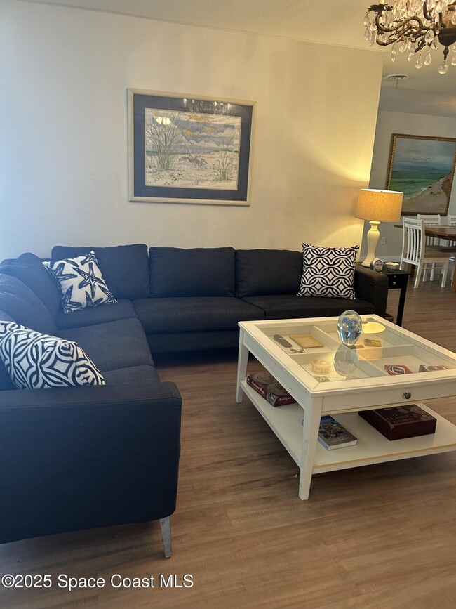 Building Photo - 1213 Banana River Dr