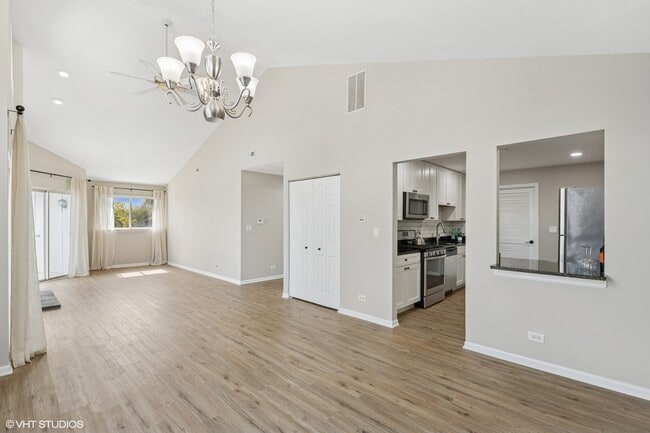 Building Photo - 1048 Courtland Dr