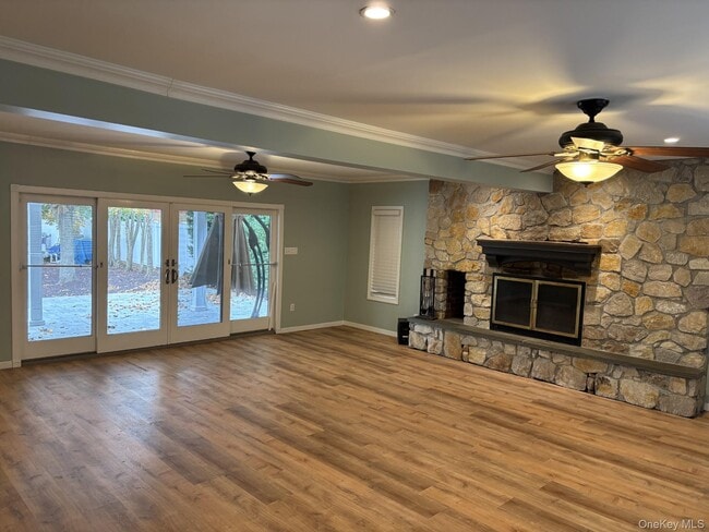 Building Photo - 71 Maple Ave