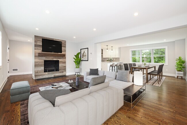 Foto del edificio - 42 Johnson Rd