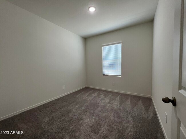 Foto del edificio - 5728 W Sunrise Dr