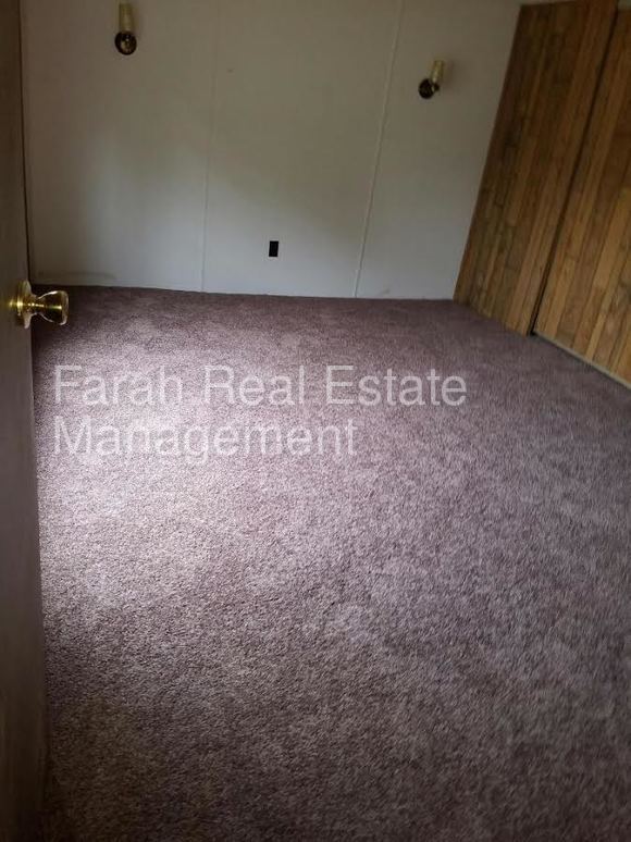 Foto del edificio - 4417 Pine Tree Cir W