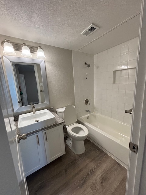 Building Photo - 2010 Estrada Pkwy