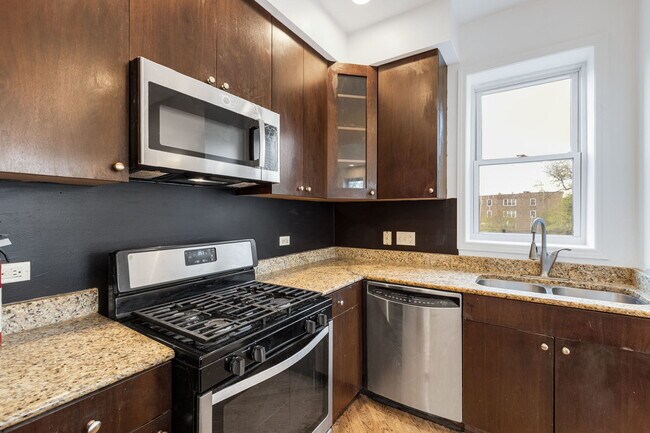 Foto del edificio - 4800 S St Lawrence Ave