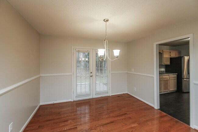 Foto del edificio - 2624 Loring Rd NW