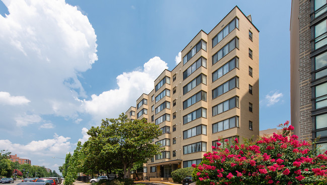 Richman Towers Apartments - Washington, Dc 