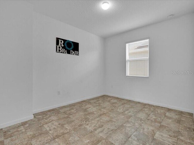 Building Photo - 380 Lake Smart Cir