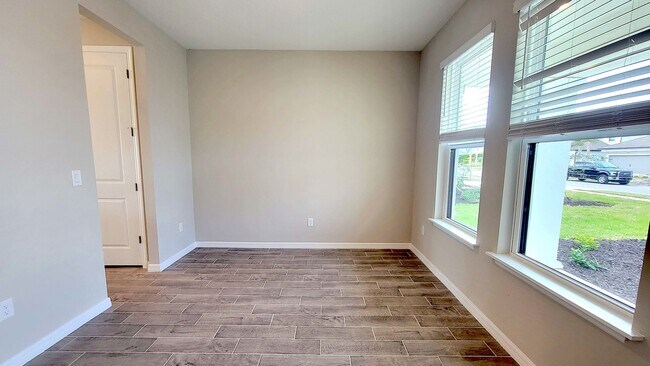 Foto del edificio - Stunning 5 bedroom, 3.5 bath Home in Skye Ranch ~ Built in 2024