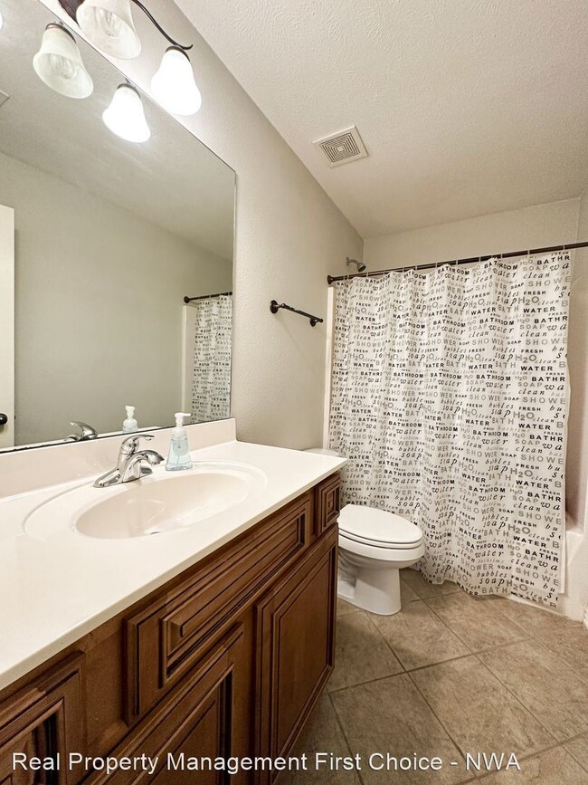 Building Photo - 3 br, 2 bath House - 1121 Lariat Drive