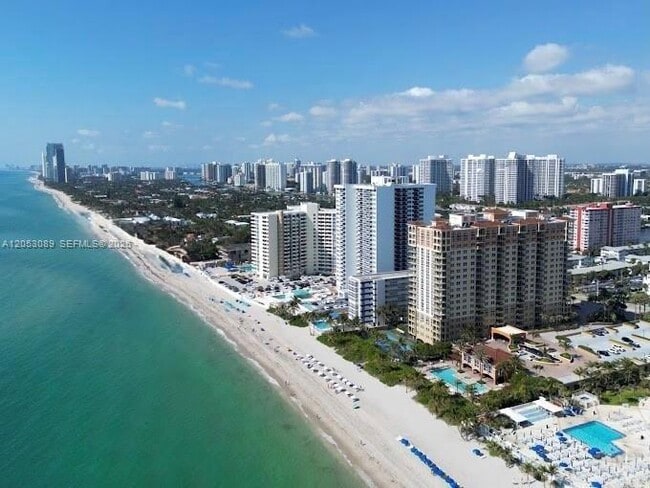 Foto del edificio - 2080 S Ocean Dr