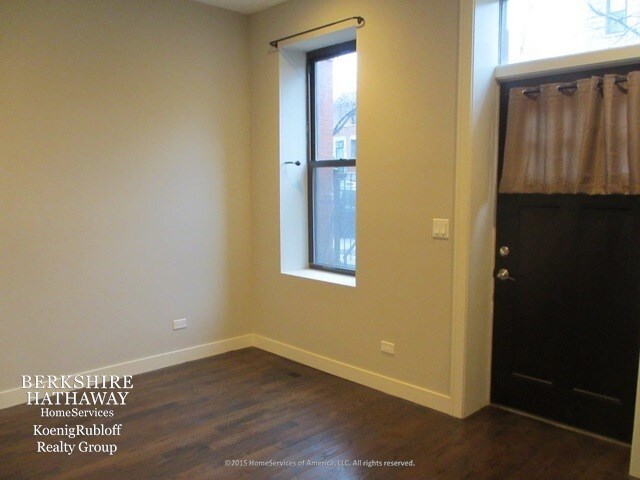 Building Photo - 2048 W Webster Ave