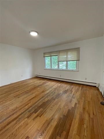 Foto del edificio - 20 E 10th St