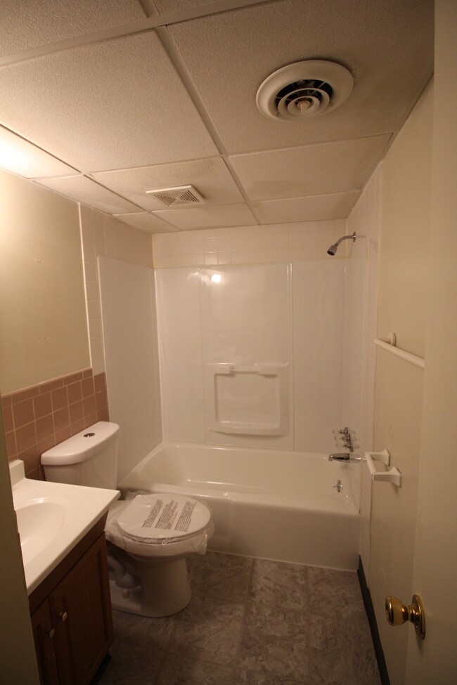 Versailles Castle Apartments Apartments North Versailles, PA