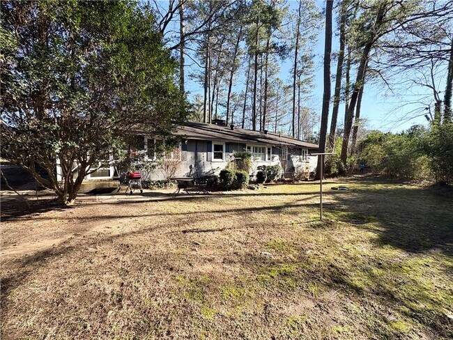 Foto del edificio - 4061 Lower Roswell Rd