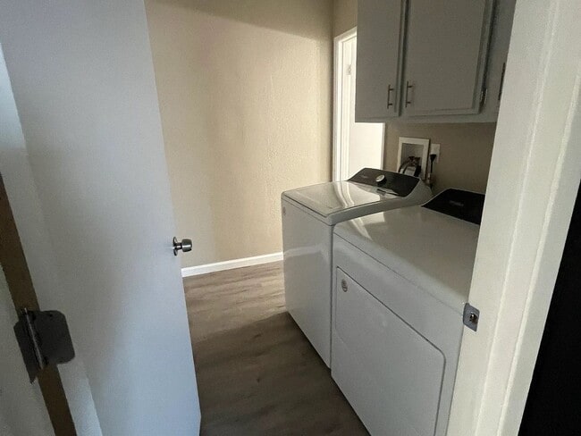 Foto del edificio - Private 2 Bedroom ADU with Fenced Yard