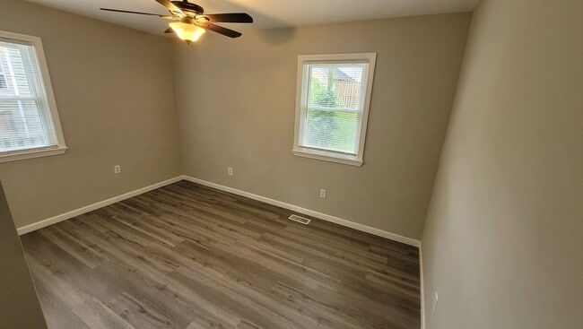 Bedroom 1 - 400 N Third Ave