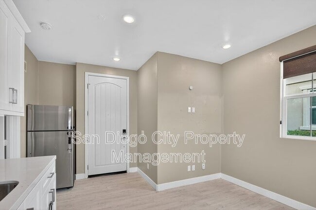Foto del edificio - 1735 Artemisia Ct