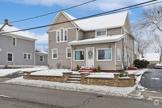 Building Photo - 33 E Main St