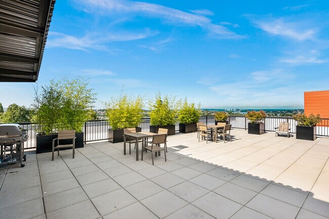 Foto del edificio - 1636 S McClellan St