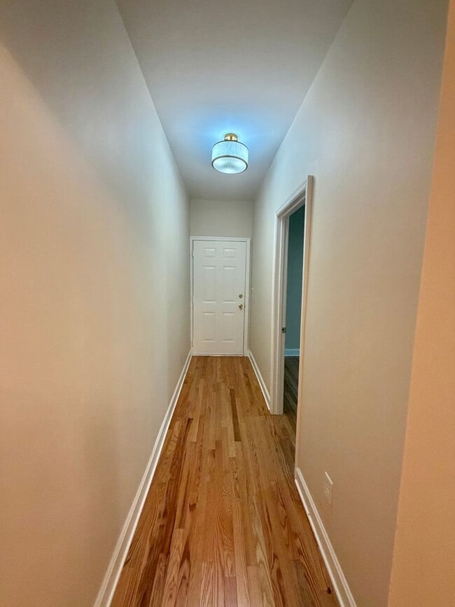 Foto del edificio - 610 E Duffy St