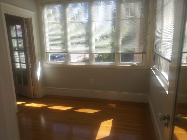 Photo - 428 Perkins St Apartment