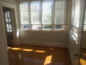 Building Photo - 428 Perkins St