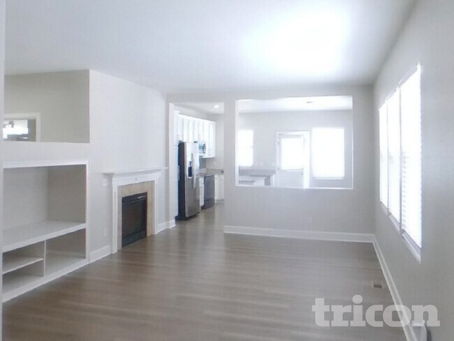 Foto del edificio - 2290 St Claire Dr