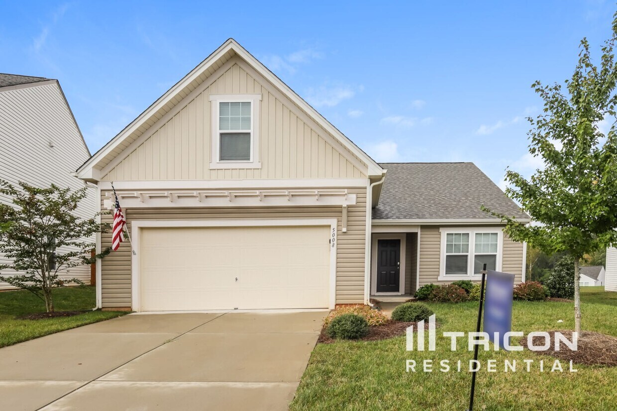 Primary Photo - 5008 Shorthorn Way Greensboro NC